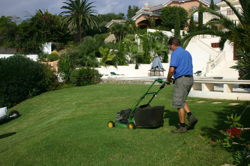 Menorca garden maintenance